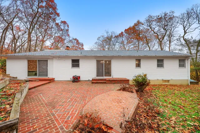 $449,000 | 102 Lantern Drive, Monroe, CT 06468