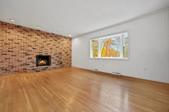 $449,000 | 102 Lantern Drive, Monroe, CT 06468