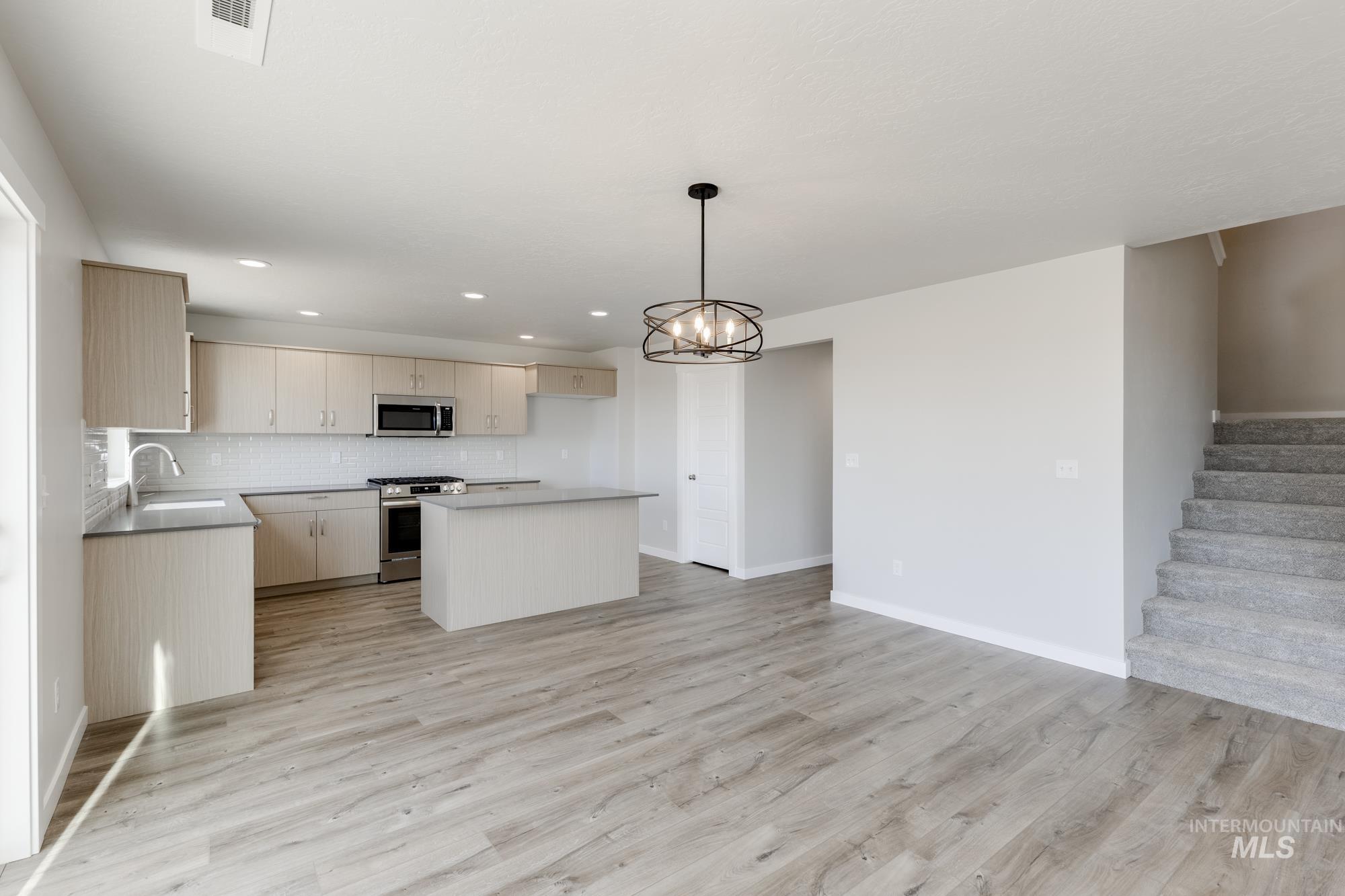 12853 Decatur Street Nampa, ID 83651 - Photo 6 of 24 Kitchen