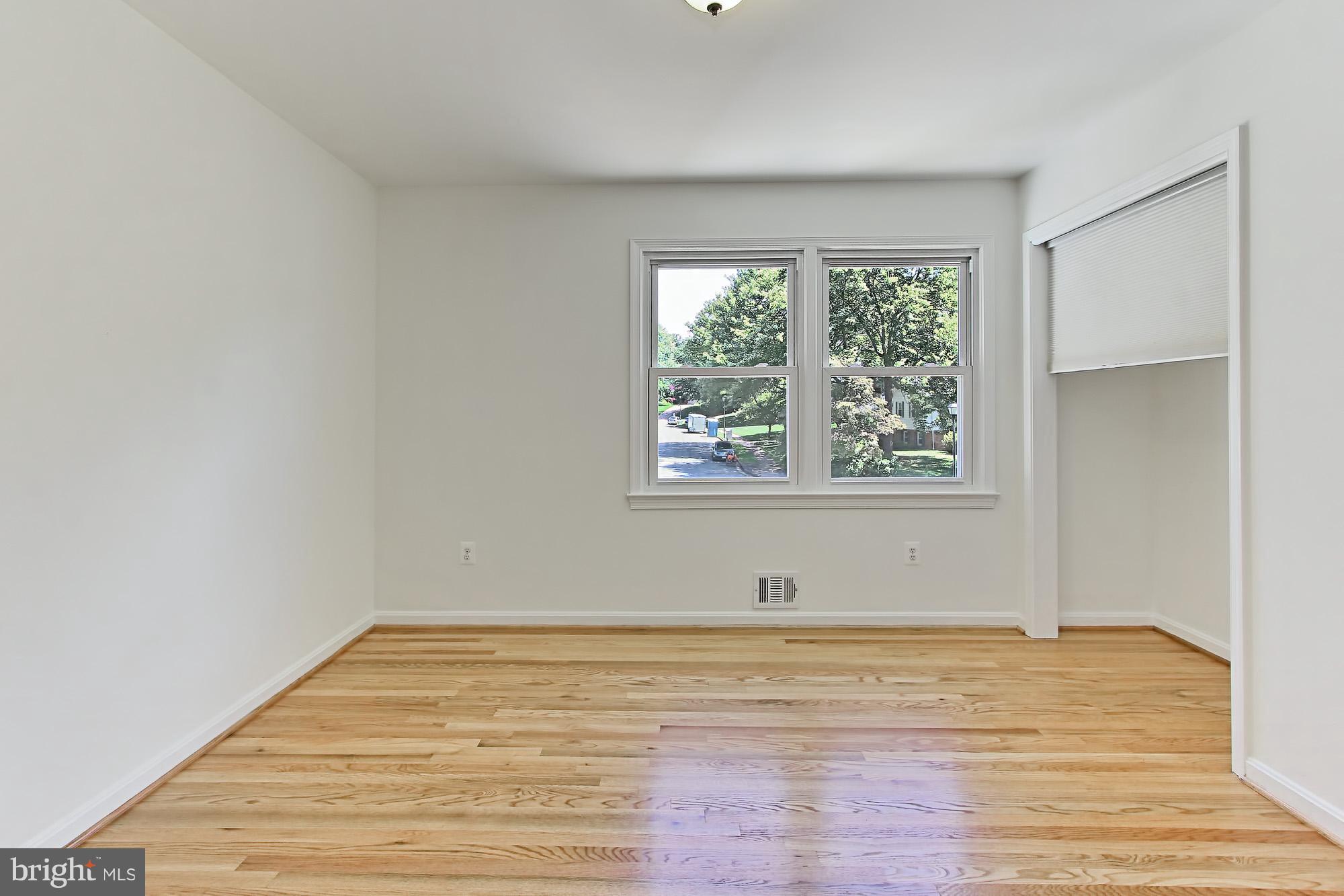 8025 Falstaff Road McLean, VA 22102 - Photo 17 of 29 Bedroom