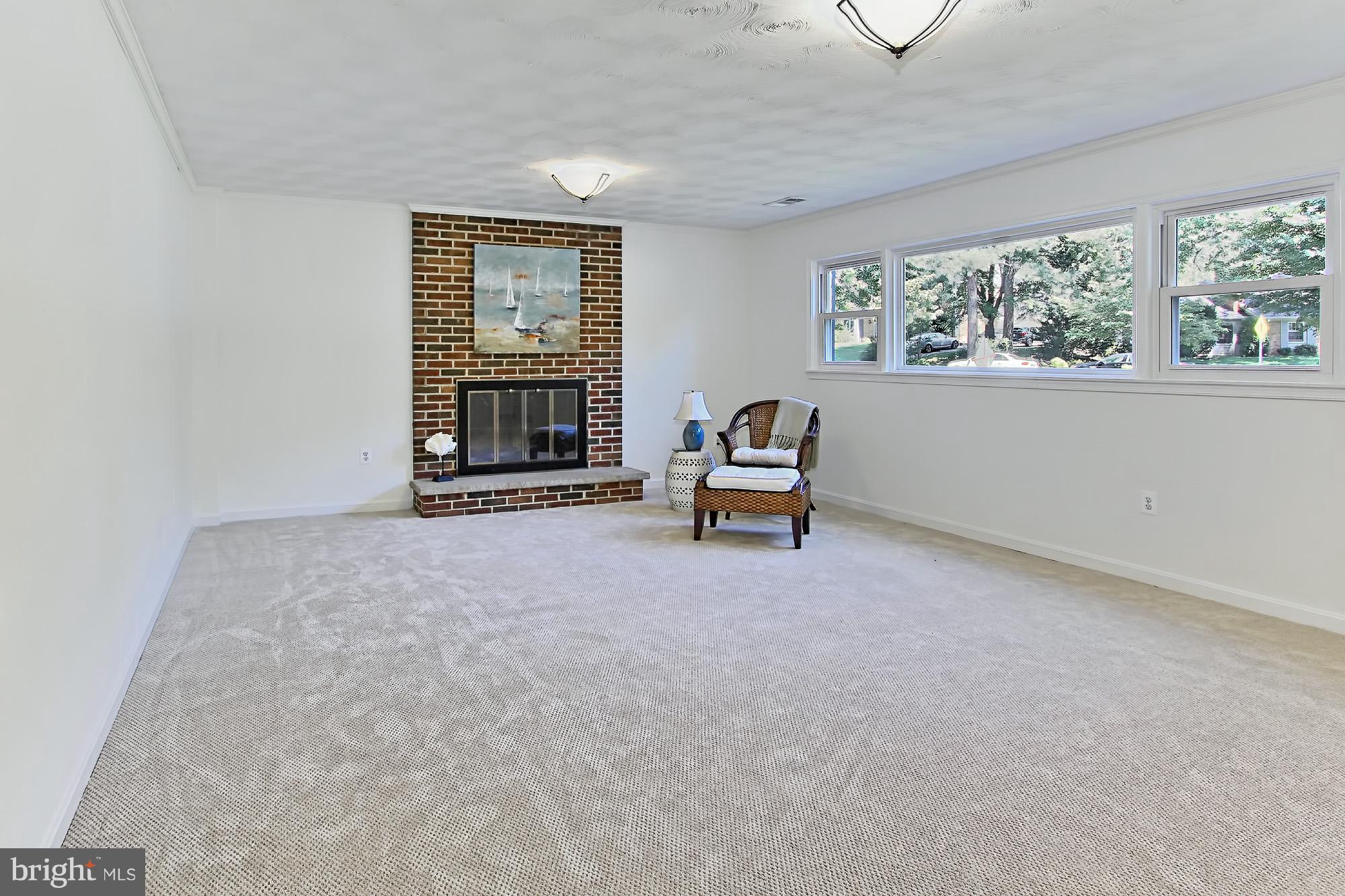 8025 Falstaff Road McLean, VA 22102 - Photo 21 of 29 Family Room