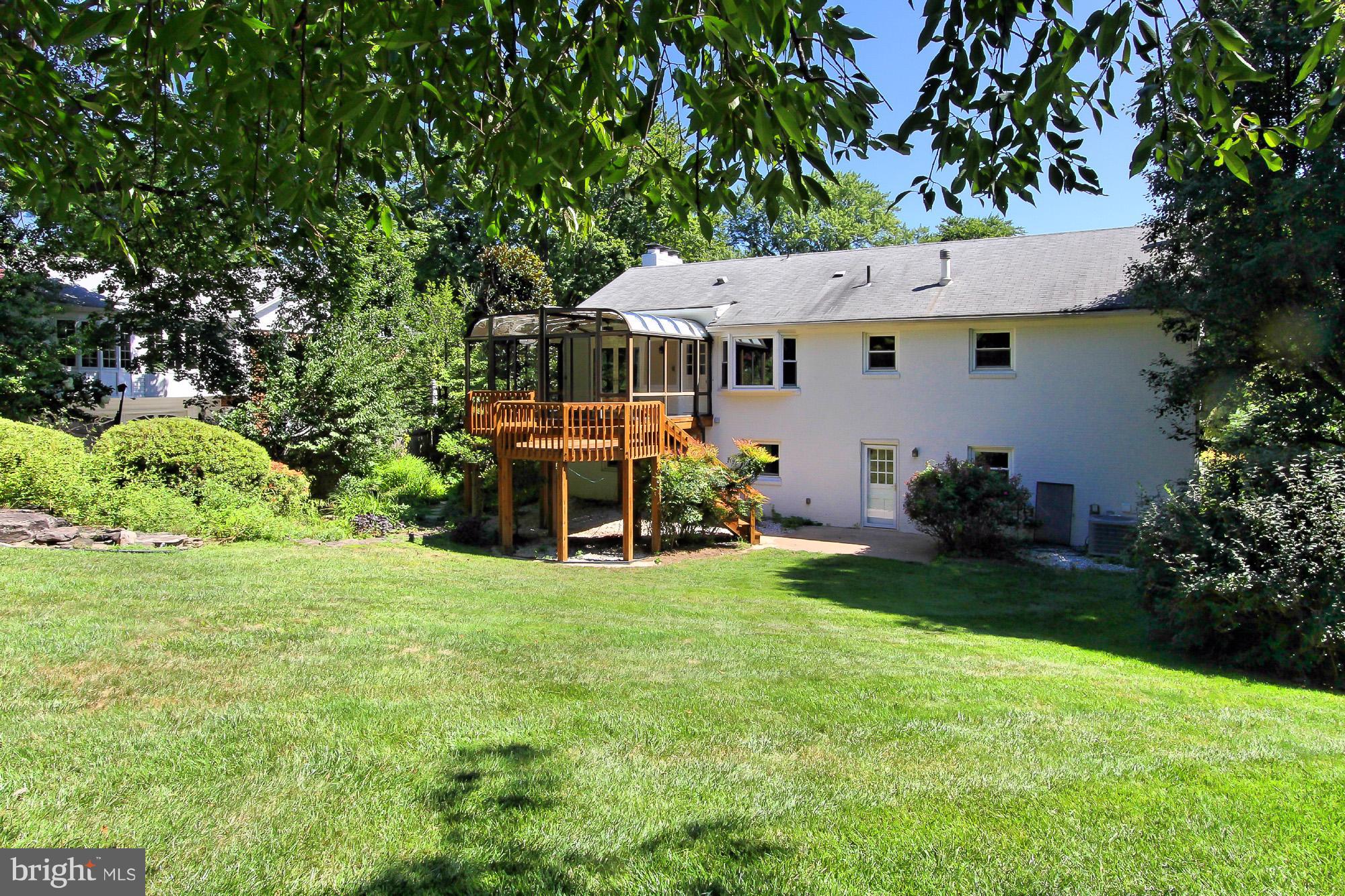 8025 Falstaff Road McLean, VA 22102 - Photo 29 of 29 Exterior (Rear)