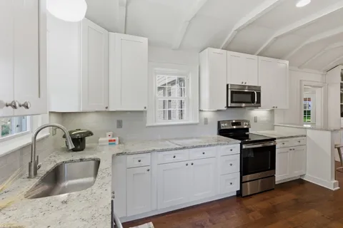 $439,000 | 2 Ruskin Avenue, Nashville, TN 37216
