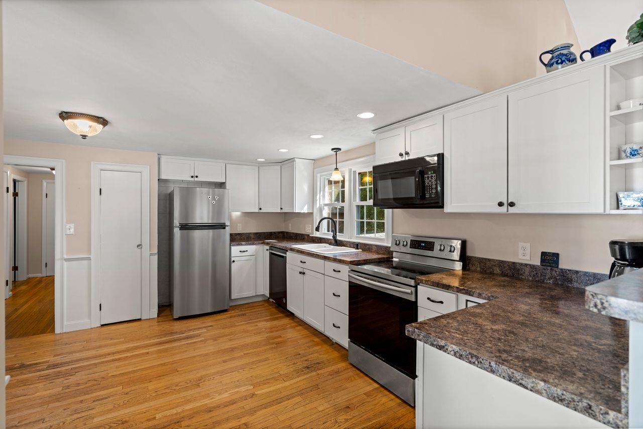 96 Folly Mill Road Seabrook, NH 03874 - Photo 4 of 41