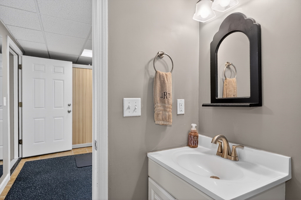 27 Autumn Ridge Road Berlin, MA 01503 - Photo 42 of 42