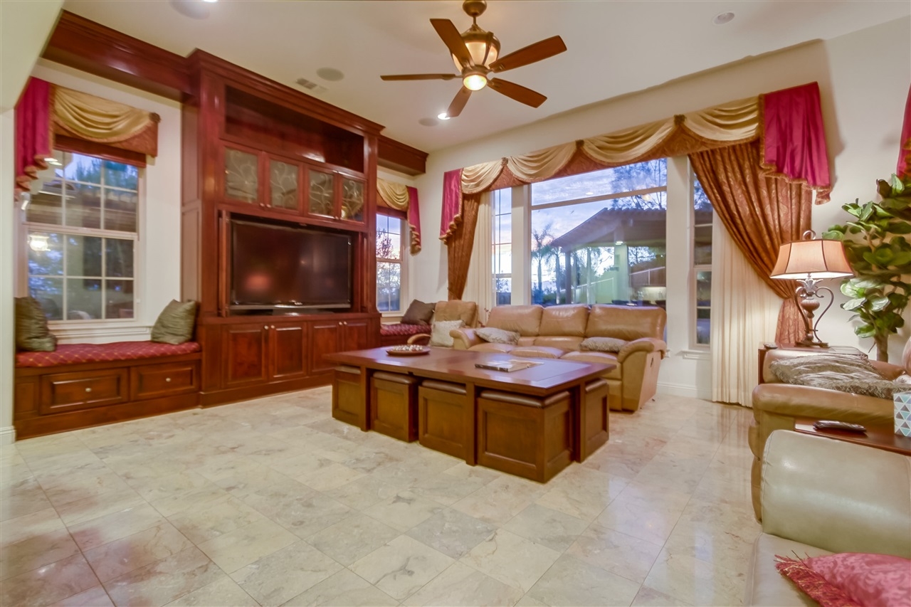 3202 Corte Bosque Carlsbad, CA 92009 - Photo 11 of 25