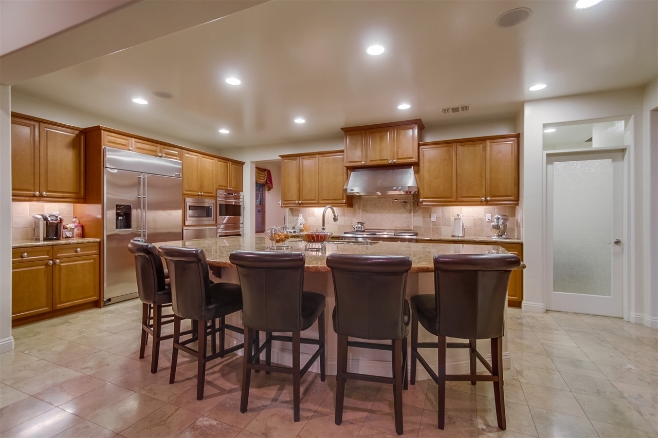 3202 Corte Bosque Carlsbad, CA 92009 - Photo 12 of 25