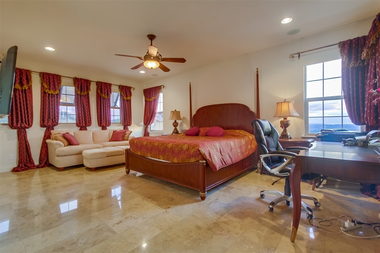 3202 Corte Bosque Carlsbad, CA 92009 - Photo 15 of 25