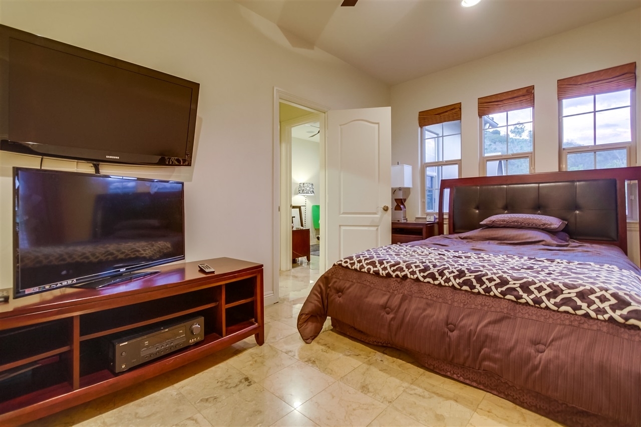 3202 Corte Bosque Carlsbad, CA 92009 - Photo 19 of 25