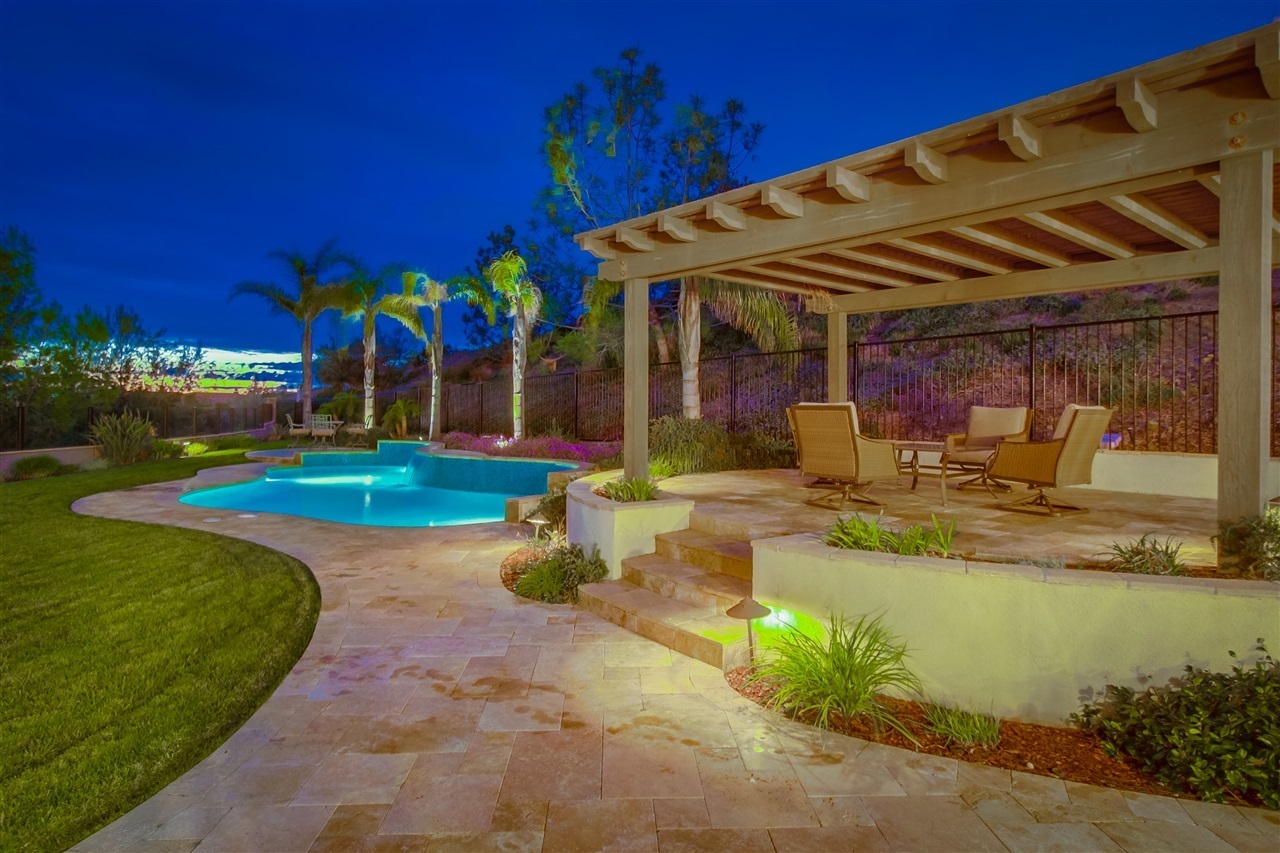 3202 Corte Bosque Carlsbad, CA 92009 - Photo 3 of 25