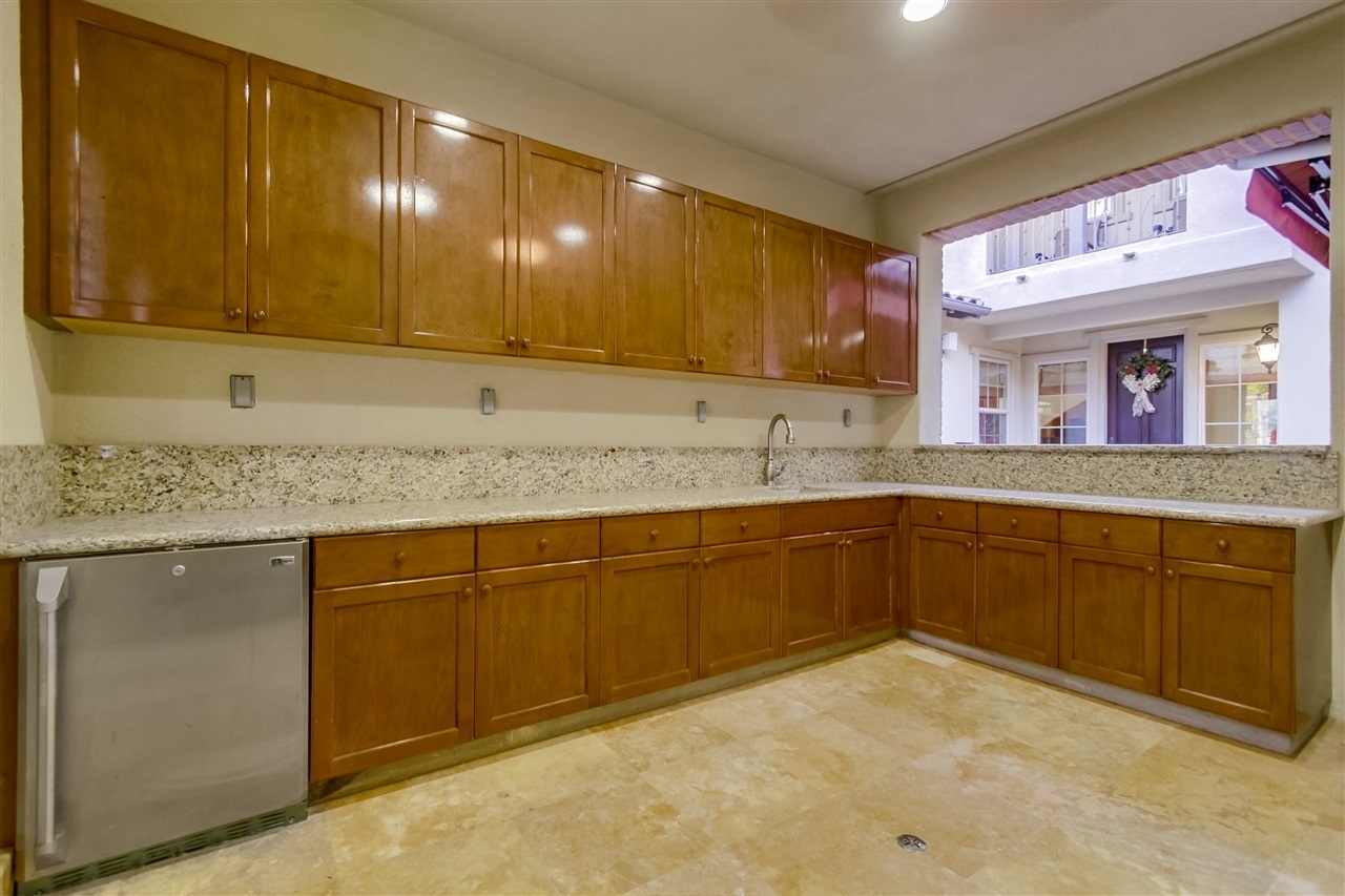 3202 Corte Bosque Carlsbad, CA 92009 - Photo 6 of 25
