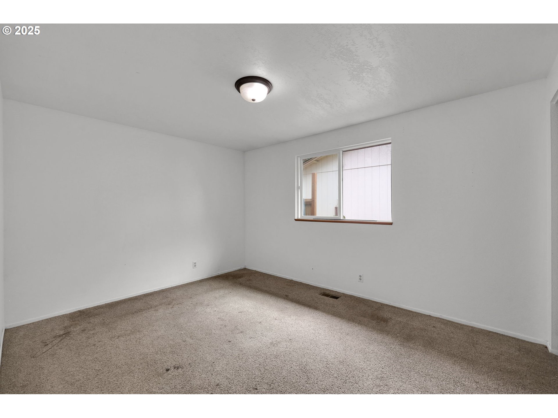 810 Birch Street Junction City, OR 97448 - Photo 13 of 22