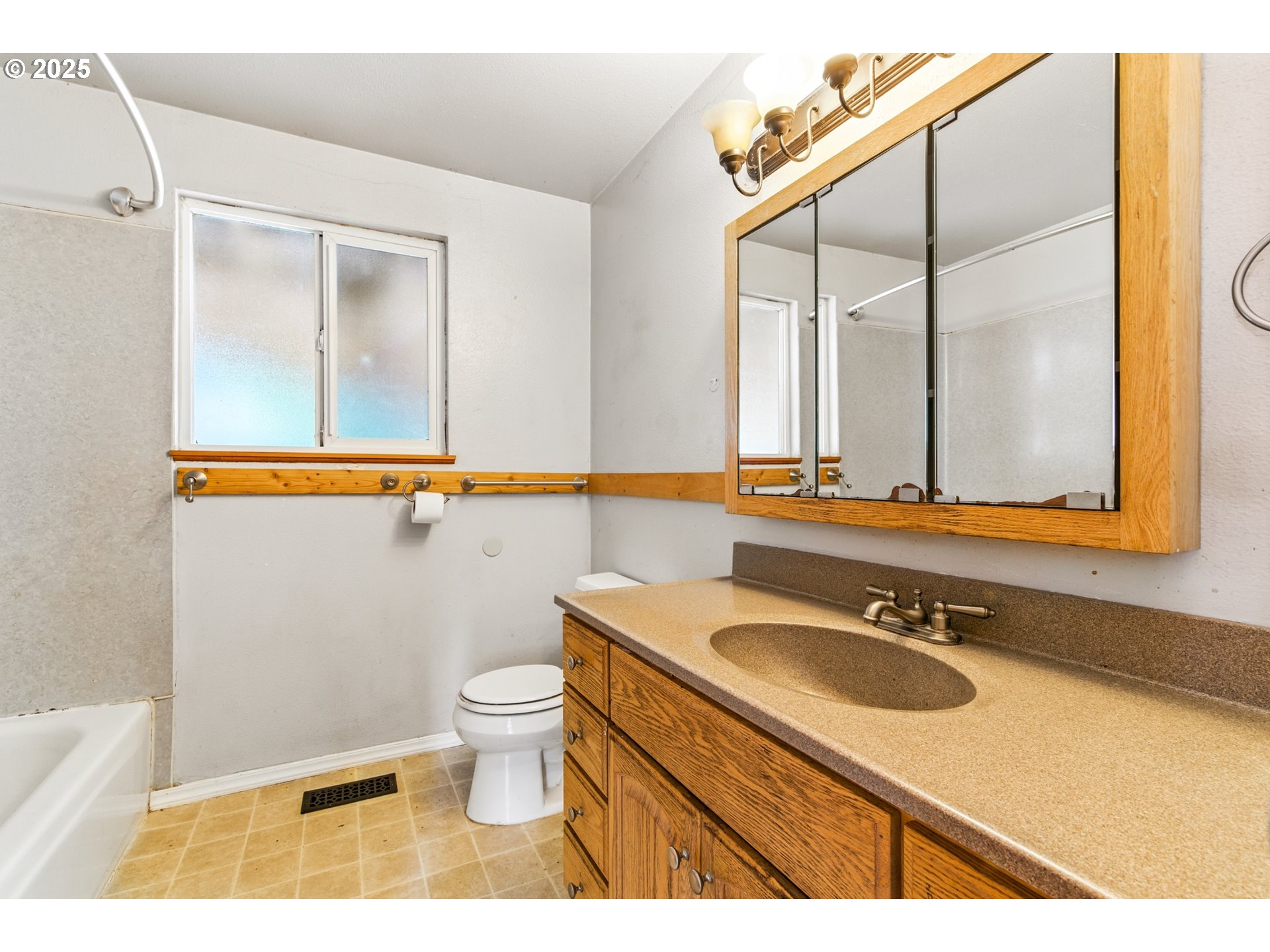 810 Birch Street Junction City, OR 97448 - Photo 15 of 22