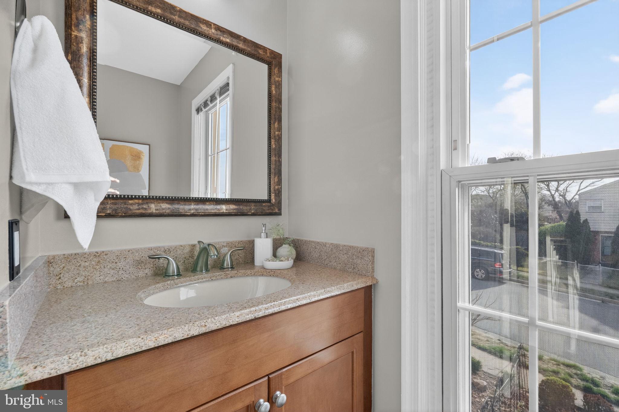 7 South Floyd Street Alexandria, VA 22304 - Photo 11 of 38