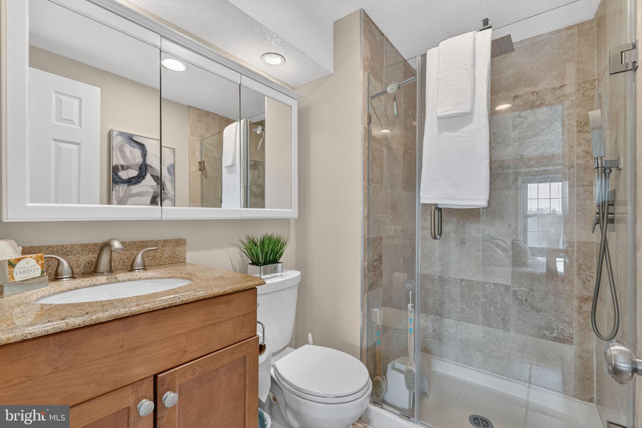 7 South Floyd Street Alexandria, VA 22304 - Photo 15 of 38
