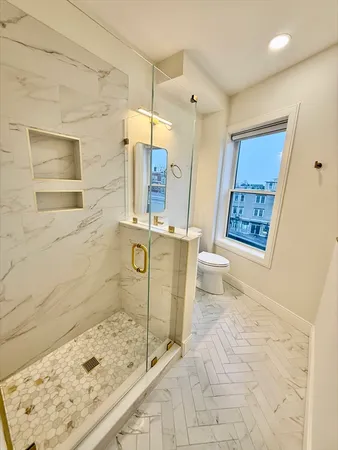 $5,200 | 120 Emerson Street, Unit 6, Boston, MA 02127