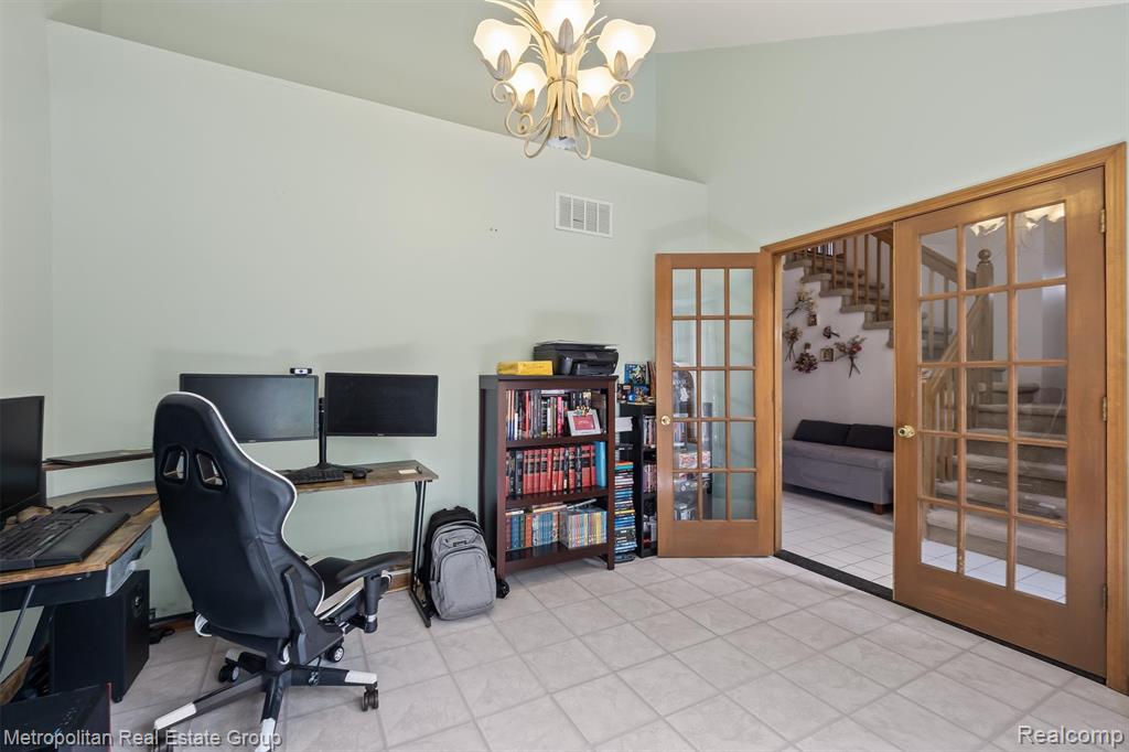 28315 Gold Chesterfield, MI 48047 - Photo 14 of 39