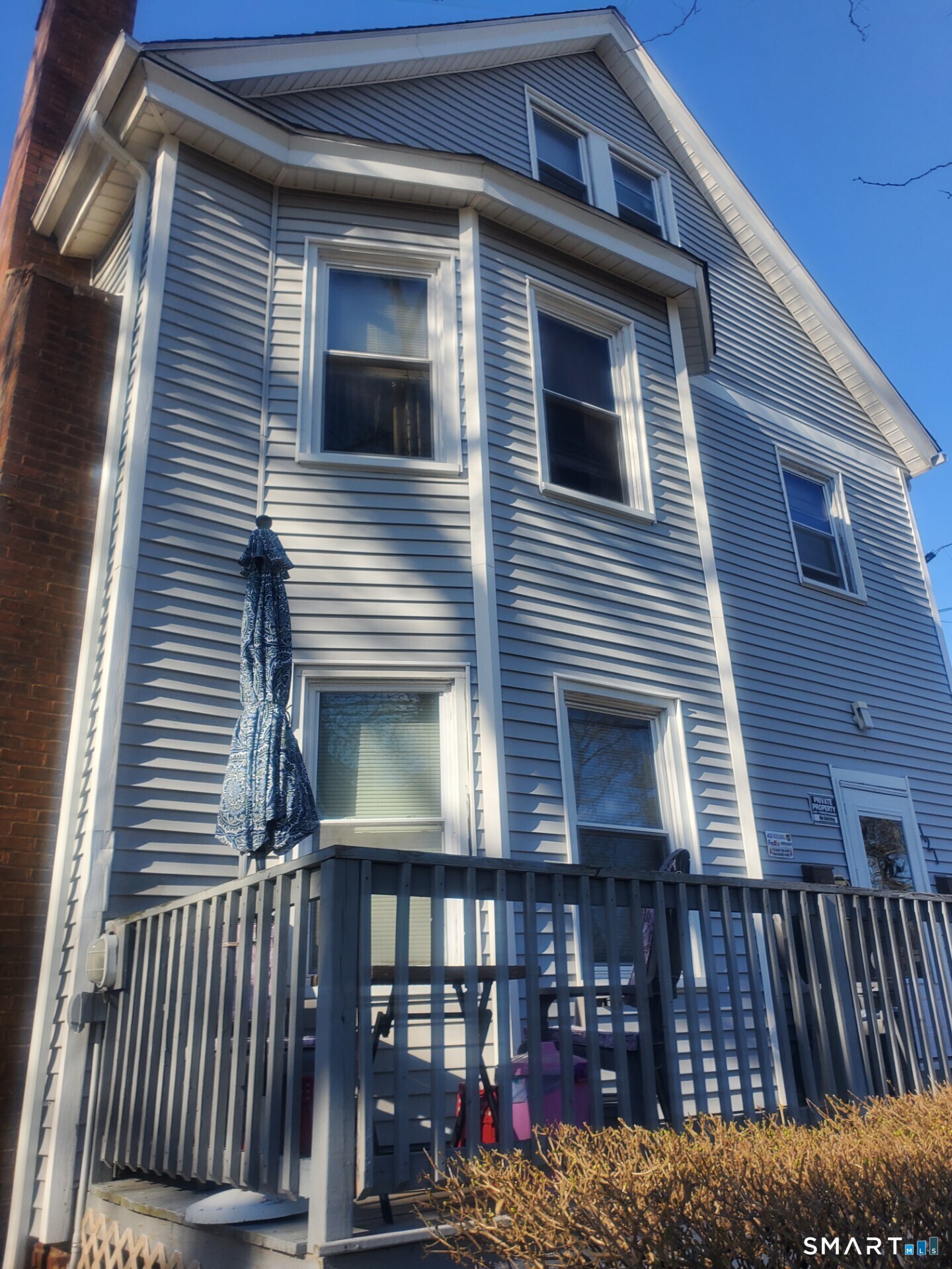121 Pine Street New Haven, CT 06513 - Photo 2 of 8 a view of a house with street