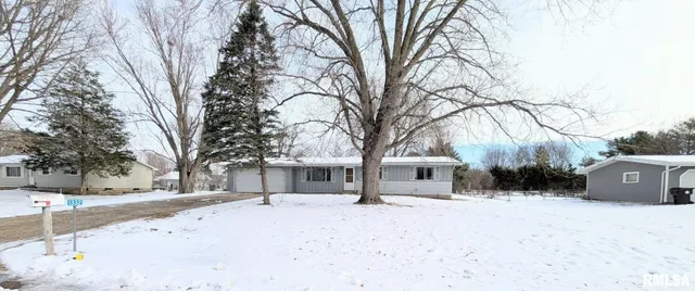 $159,900 | 1332 Crestview Avenue, East Peoria, IL 61611