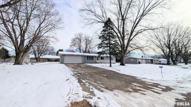 $159,900 | 1332 Crestview Avenue, East Peoria, IL 61611