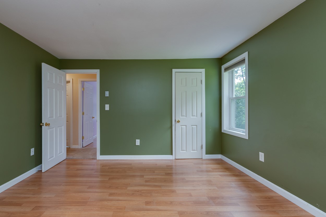 52 Noyes Road Londonderry, NH 03053 - Photo 18 of 31