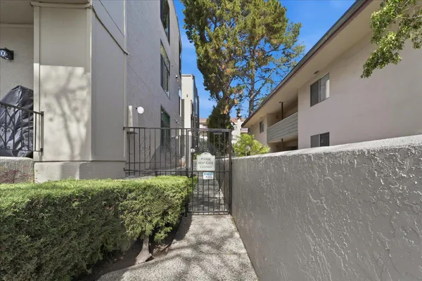 $5,250 | 11 Hayward Avenue, Unit 2001, San Mateo, CA 94401