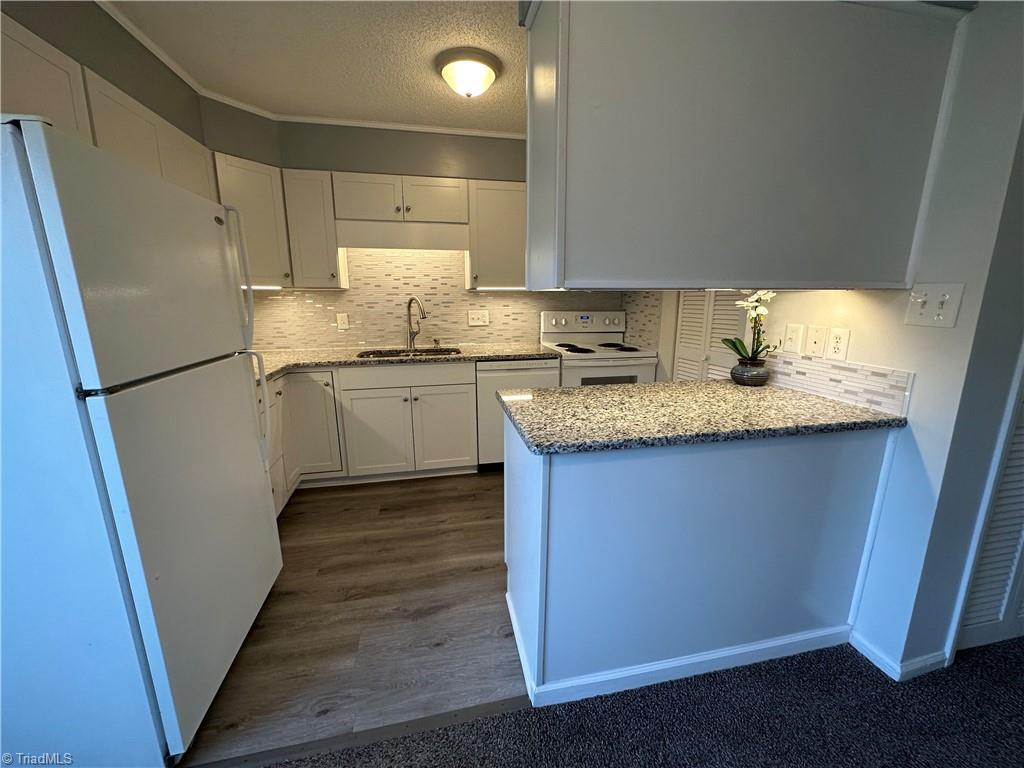 207 Northpoint Avenue, Unit H High Point, NC 27262 - Photo 15 of 48