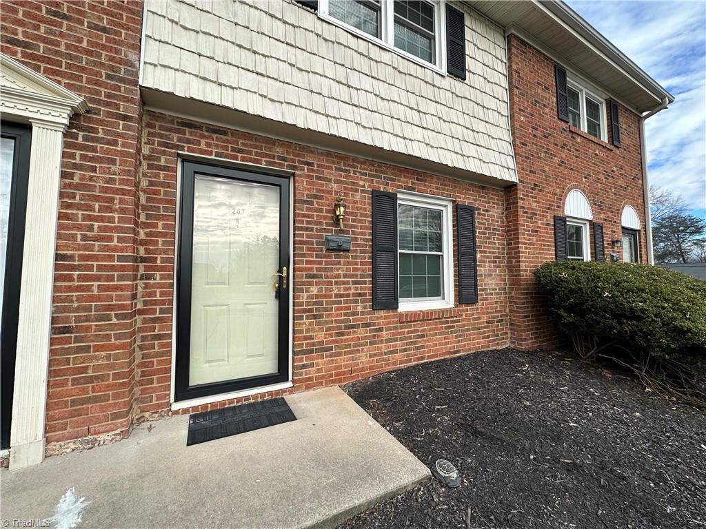 207 Northpoint Avenue, Unit H High Point, NC 27262 - Photo 2 of 48