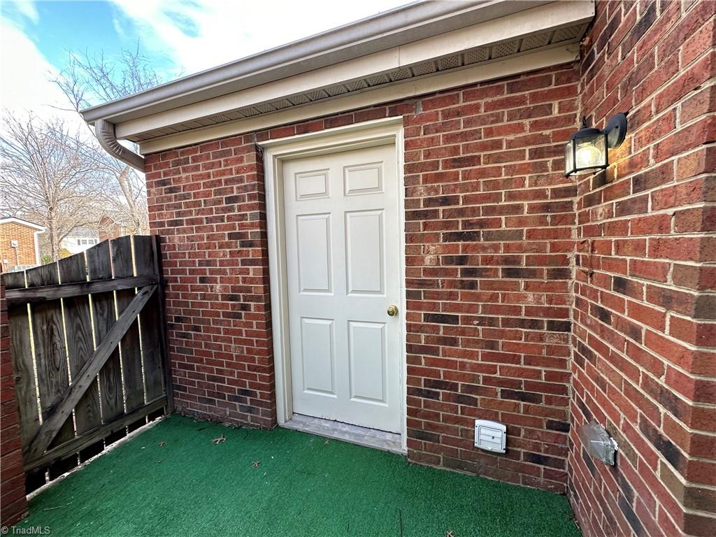 207 Northpoint Avenue, Unit H High Point, NC 27262 - Photo 27 of 48