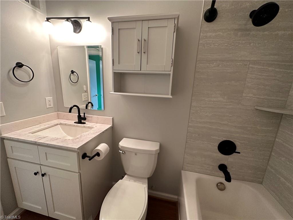 207 Northpoint Avenue, Unit H High Point, NC 27262 - Photo 41 of 48