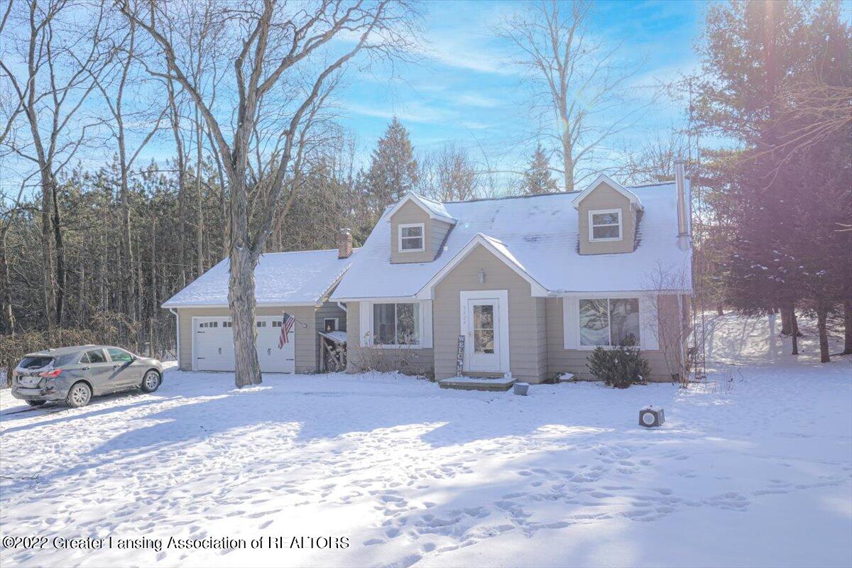 5629 Harper Road Holt, MI 48842 - Photo 3 of 23 02-PANA0647-Edit
