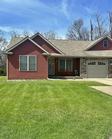 $225,000 | 903 Southwest 6th Street, Washington, IN 47501