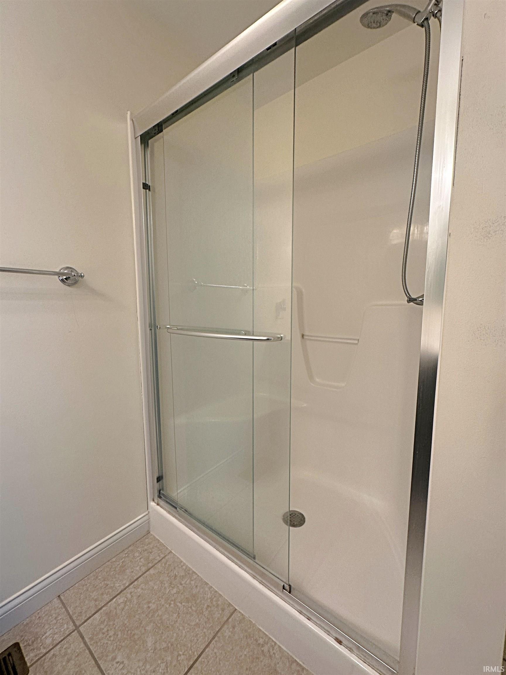 903 Southwest 6th Street Washington, IN 47501 - Photo 12 of 22