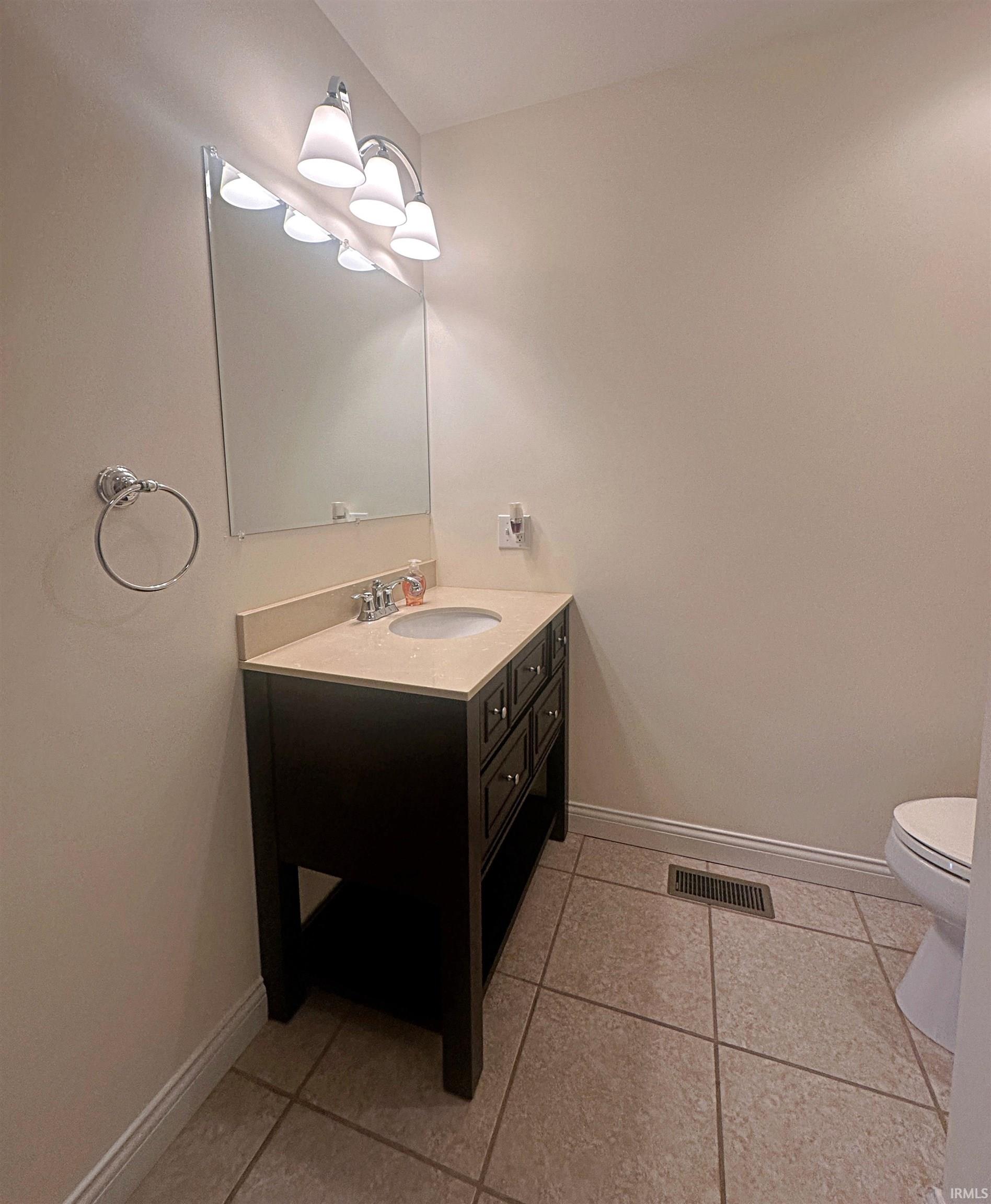 903 Southwest 6th Street Washington, IN 47501 - Photo 16 of 23