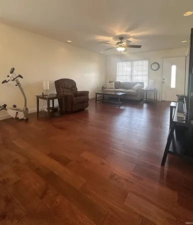 $225,000 | 903 Southwest 6th Street, Washington, IN 47501