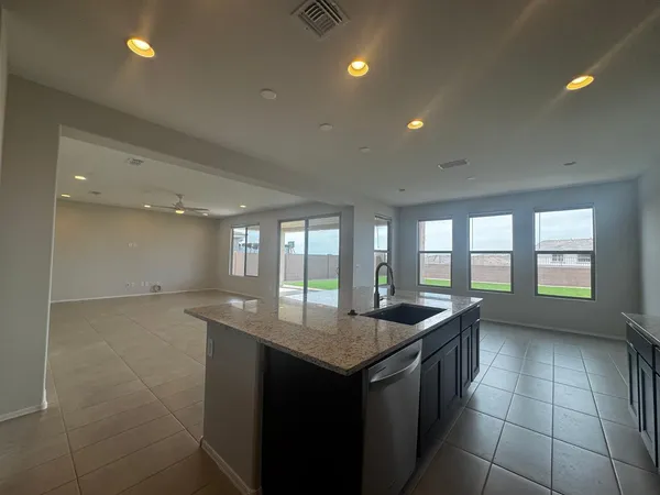 $3,395 | 7053 West Oberlin Way, Peoria, AZ 85383