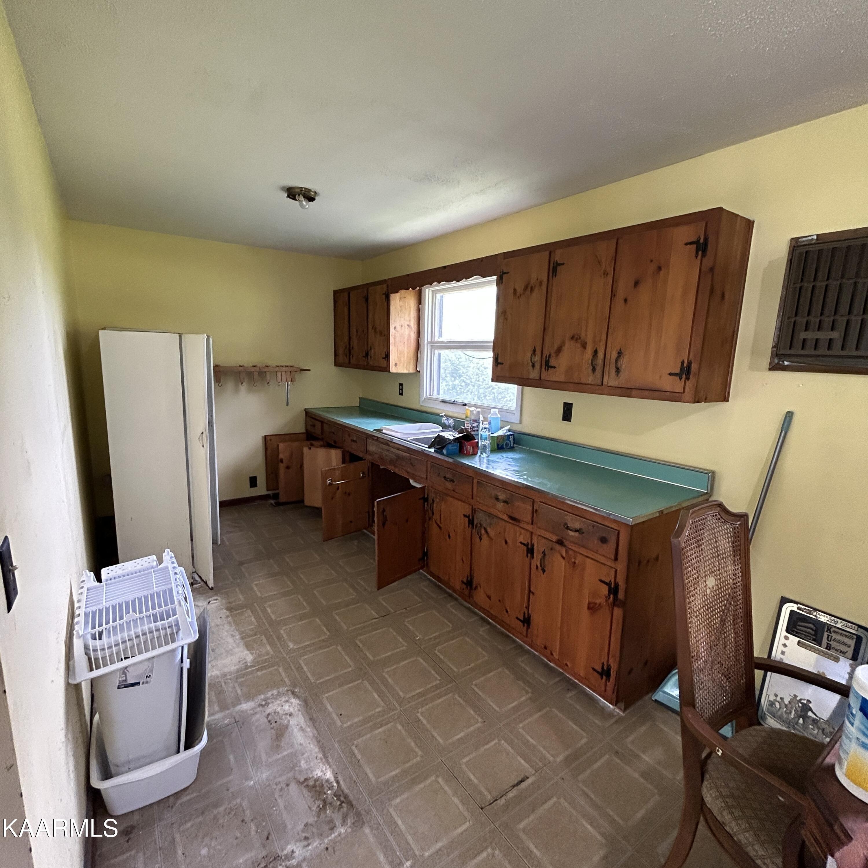 941 Huckleberry Springs Road Knoxville, TN 37914 - Photo 6 of 10 IMG_2651