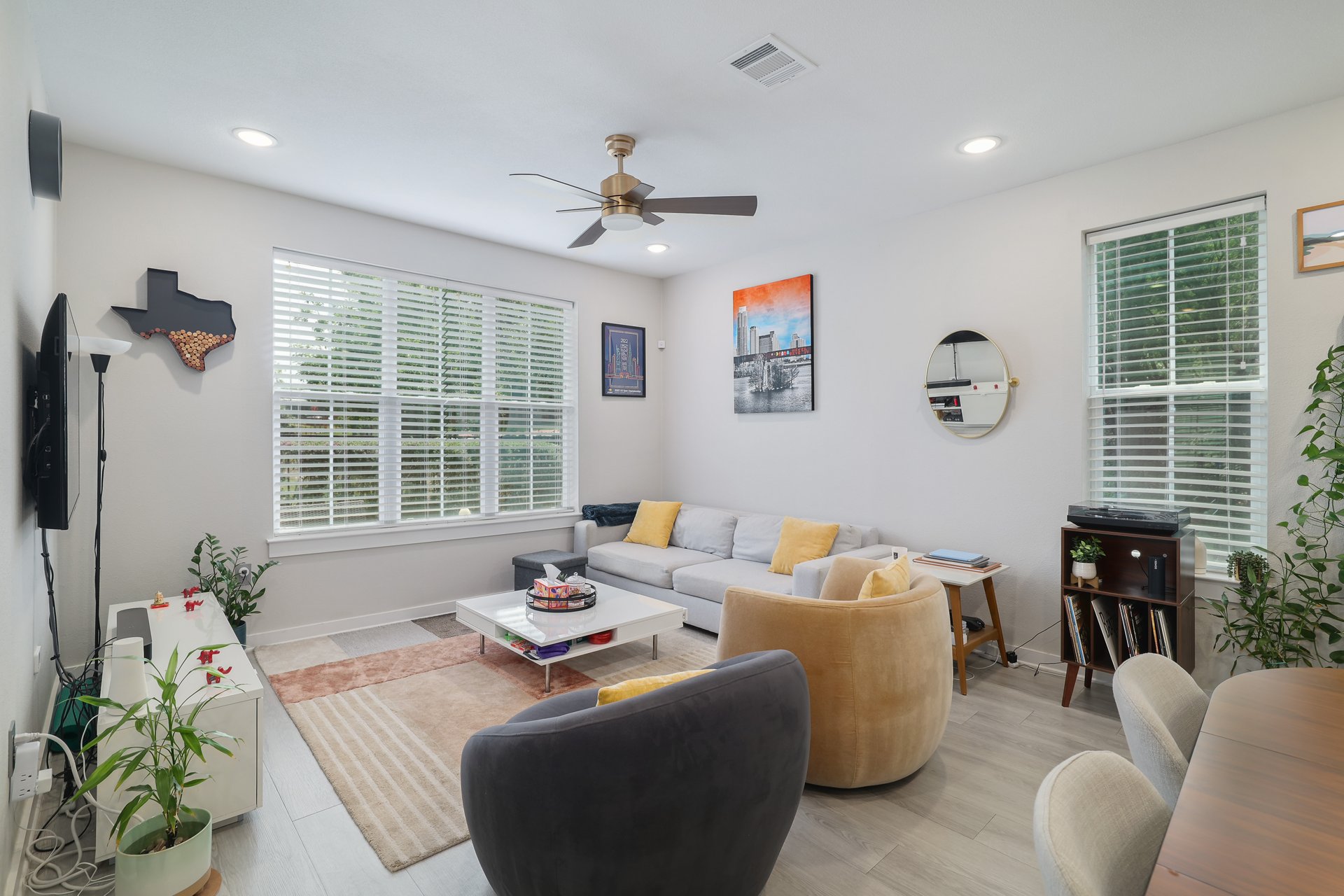 2624 Metcalfe Road, Unit 24 Austin, TX 78741 - Photo 4 of 25