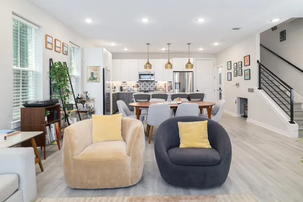 2624 Metcalfe Road, Unit 24, Austin, TX 78741