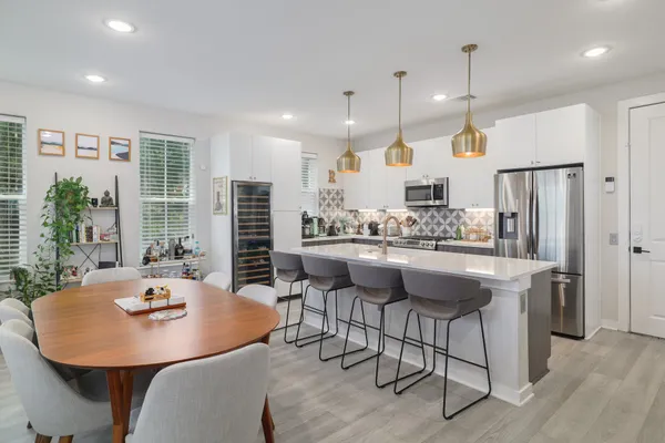 2624 Metcalfe Road, Unit 24, Austin, TX 78741