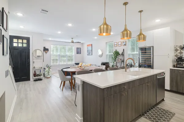 2624 Metcalfe Road, Unit 24, Austin, TX 78741
