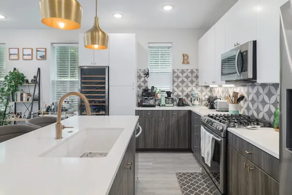 2624 Metcalfe Road, Unit 24, Austin, TX 78741