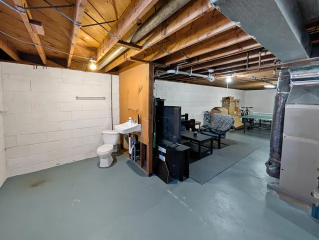 $300,000 | 3611 Hampshire Avenue North, Crystal, MN 55427