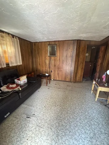 $100,000 | 2458 South 12600E Road, Pembroke Township, IL 60958