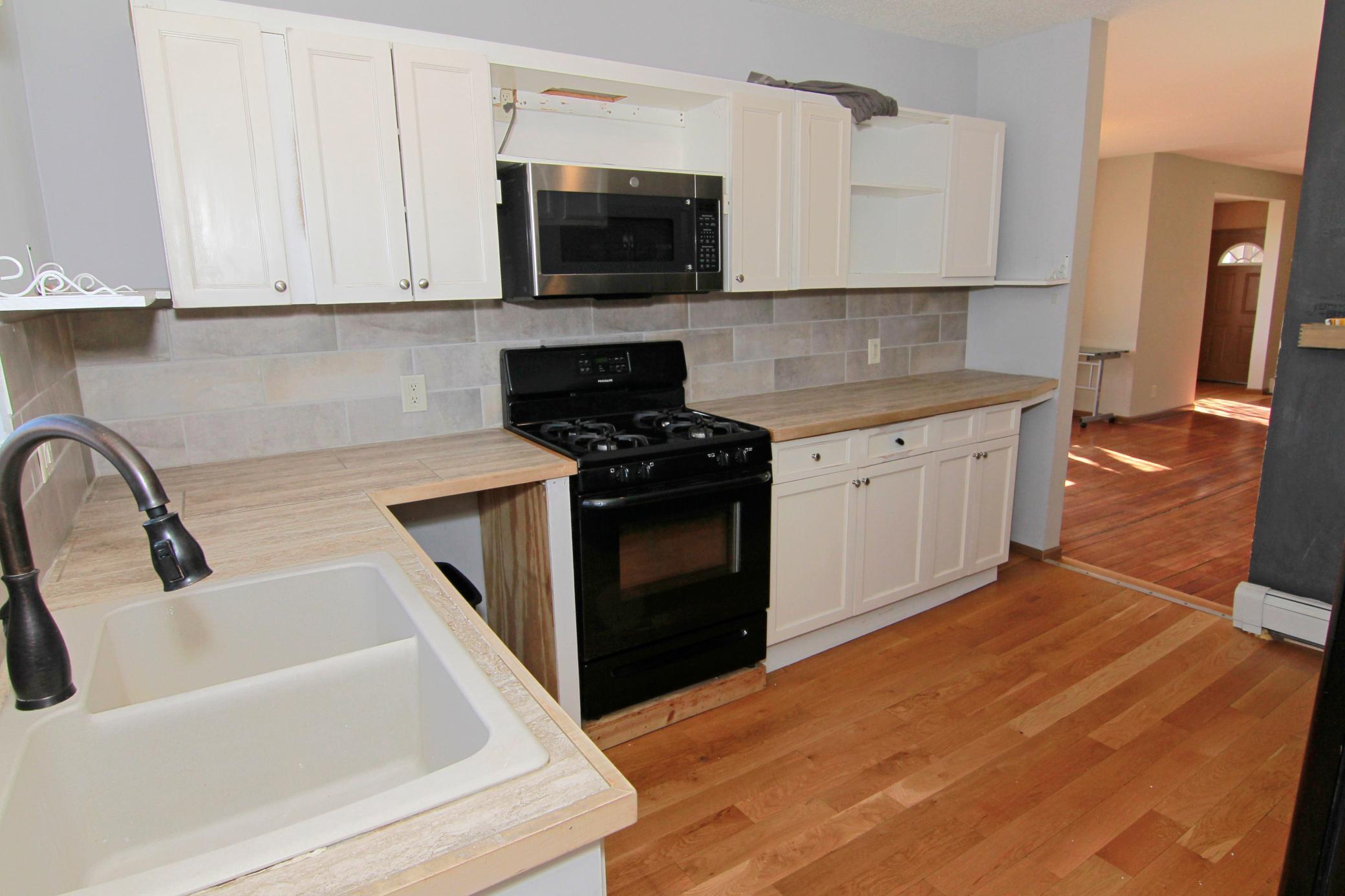741 West Pierce Butler Route St. Paul, MN 55104 - Photo 2 of 21