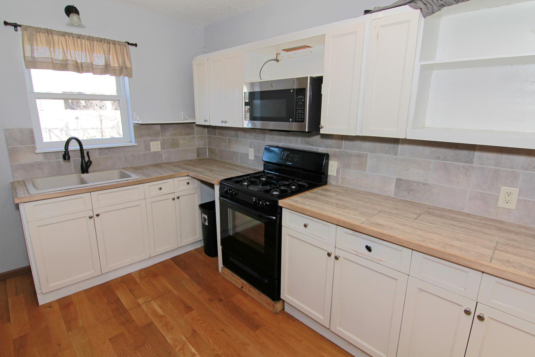 741 West Pierce Butler Route St. Paul, MN 55104 - Photo 3 of 21