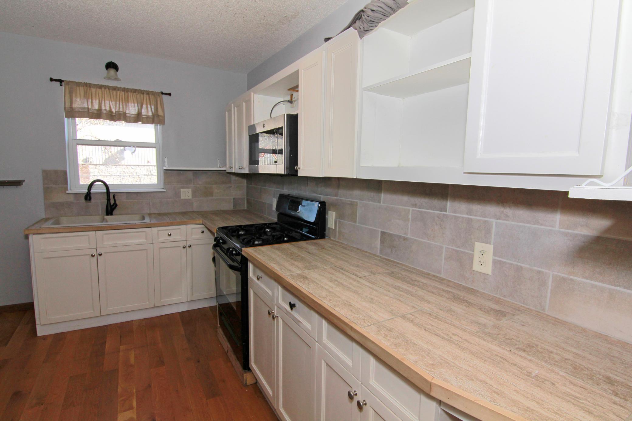 741 West Pierce Butler Route St. Paul, MN 55104 - Photo 5 of 21