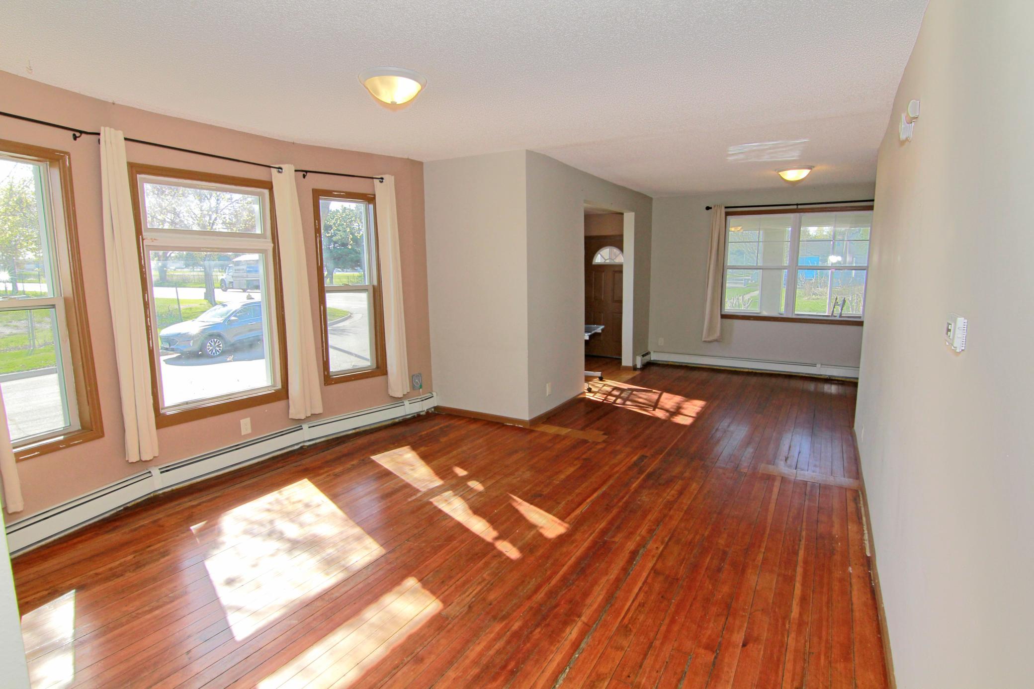 741 West Pierce Butler Route St. Paul, MN 55104 - Photo 7 of 21