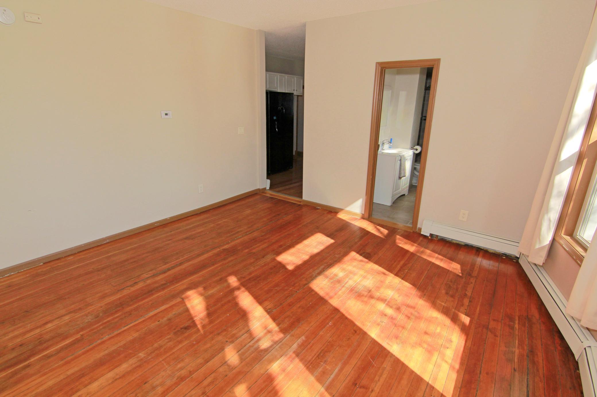 741 West Pierce Butler Route St. Paul, MN 55104 - Photo 8 of 21