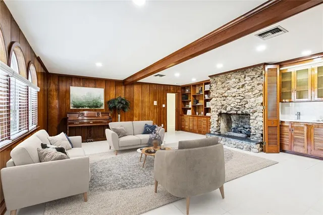 $3,200 | 5812 Virginia Place, Metairie, LA 70003